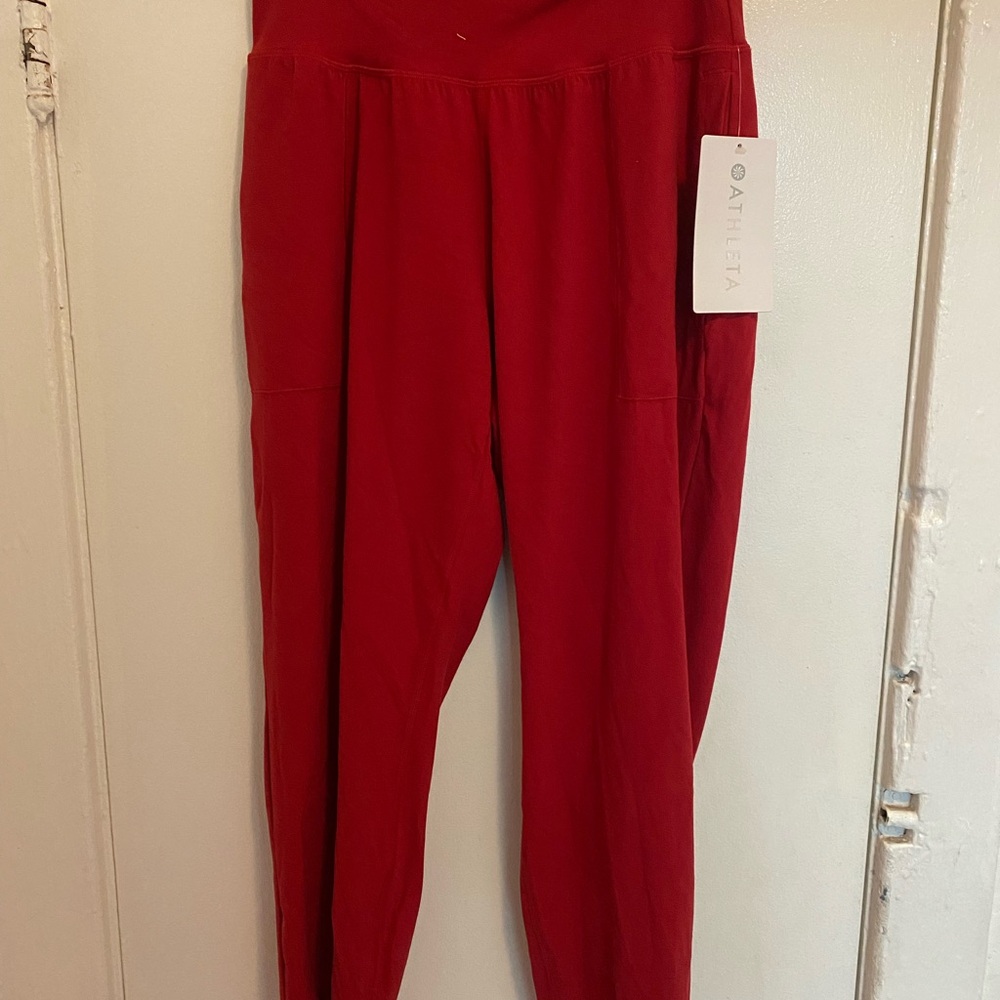 NWT Athleta Salutation Joggers